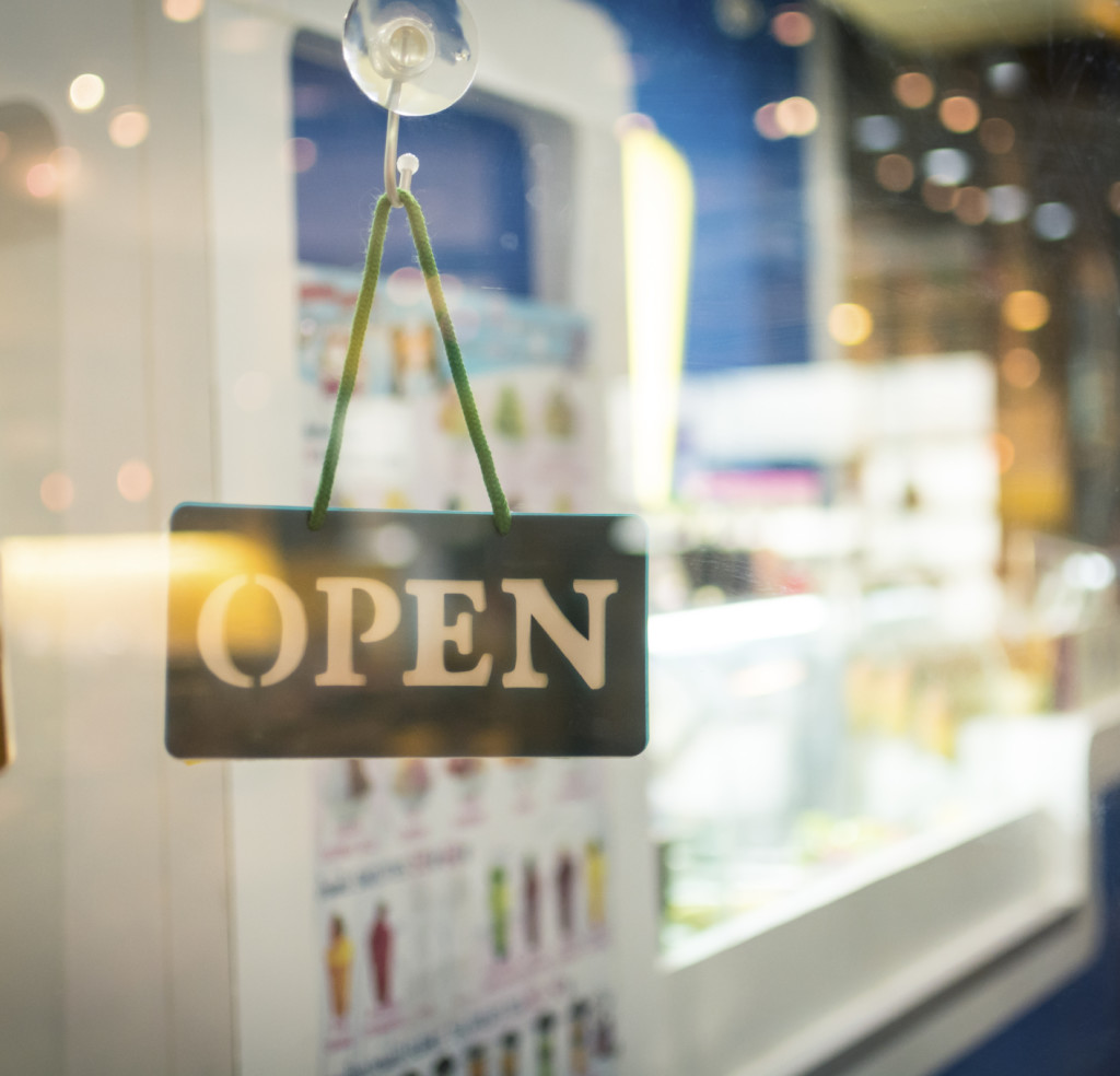 open sign iStock_000073866225_Medium